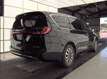 chrysler pacifica hybrid 2023 2C4RC1L75PR622042 image chrysler pacifica hybrid 2023 2C4RC1L75PR622042 image